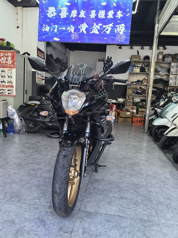 二手济南铃木极客飒 Gixxer 155