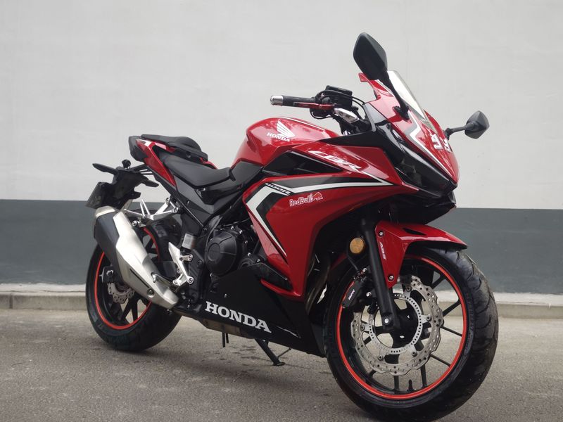 二手本田CBR400R