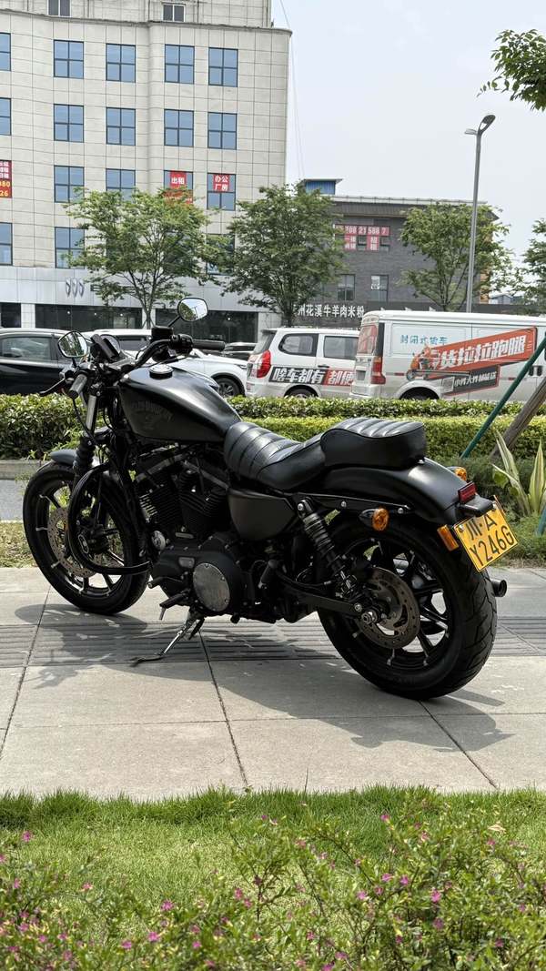 二手哈雷戴维森Iron883 硬汉