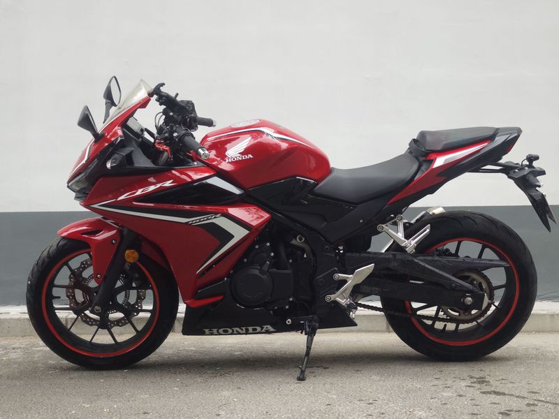 二手本田CBR400R
