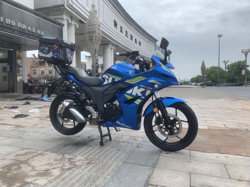 二手济南铃木极客飒 Gixxer 155