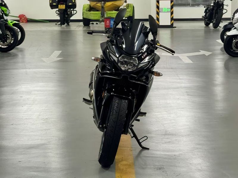 二手豪爵铃木GSX250R