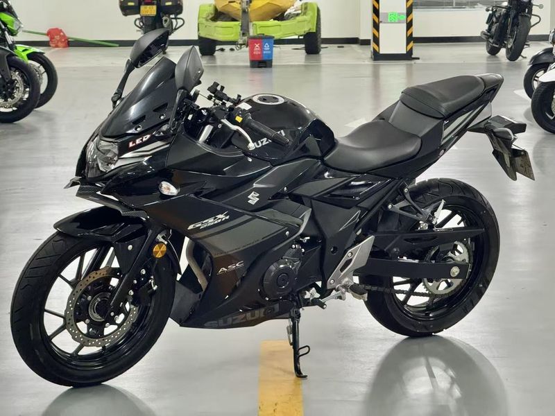 二手豪爵铃木GSX250R