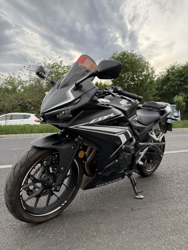 二手本田CBR400R