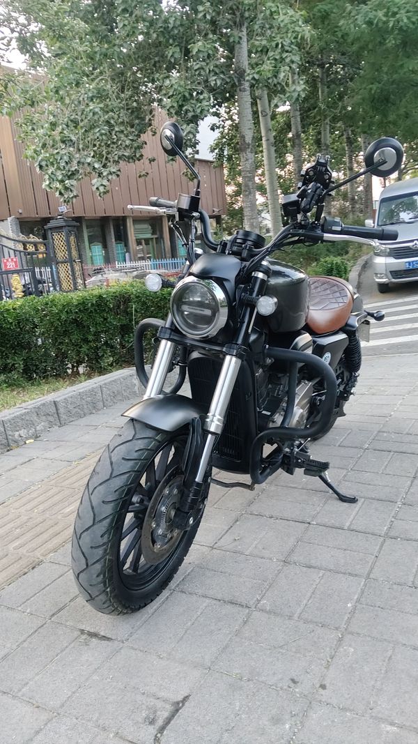二手QJMOTOR闪300