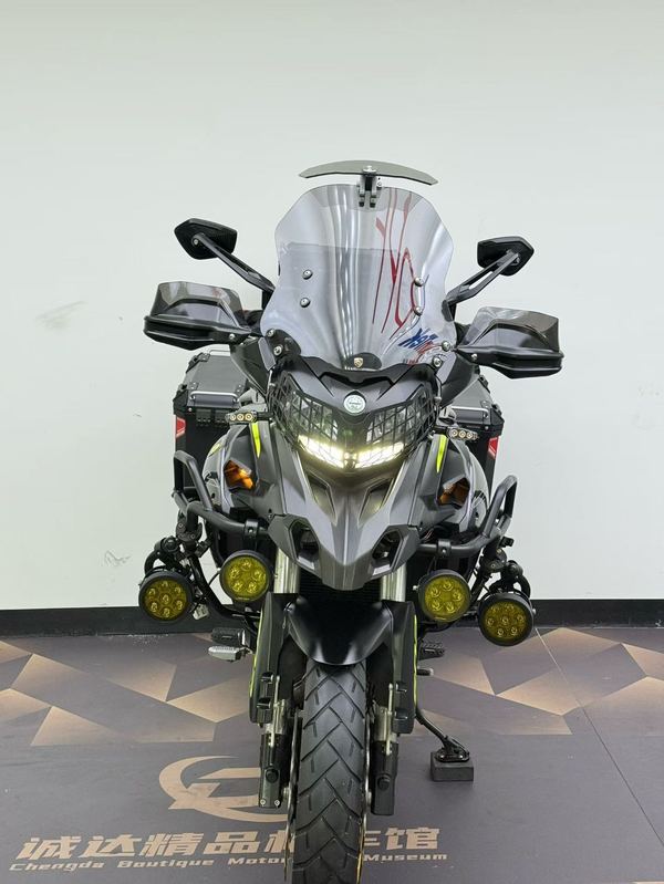 二手贝纳利金鹏 TRK502