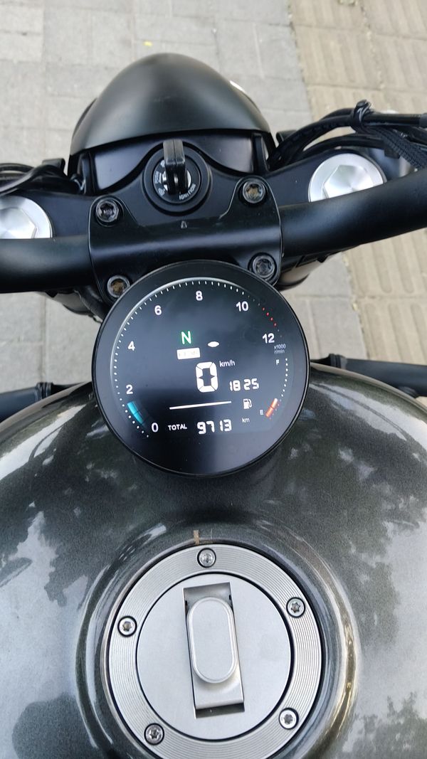 二手QJMOTOR闪300