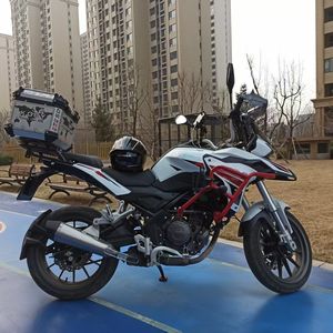 二手贝纳利金鹏 TRK251
