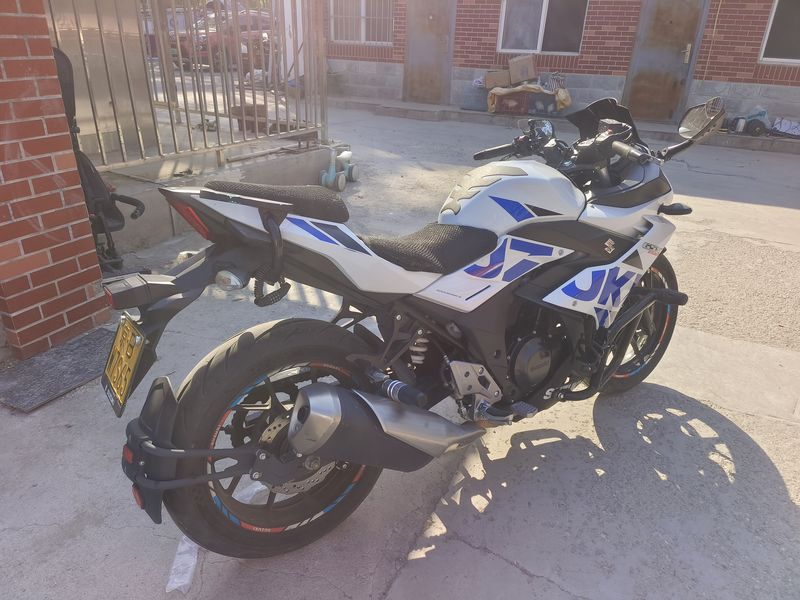 二手豪爵铃木GSX250R