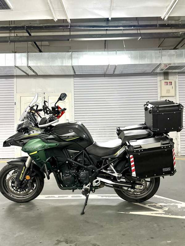 二手贝纳利金鹏 TRK502