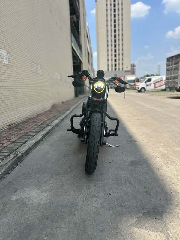 二手哈雷戴维森Iron883 硬汉