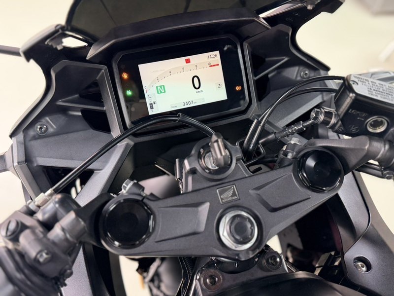 二手本田CBR400R
