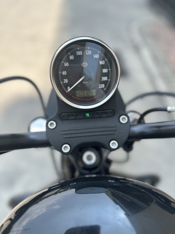 二手哈雷戴维森Iron883 硬汉