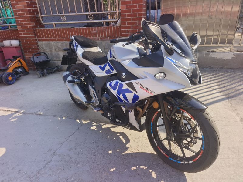 二手豪爵铃木GSX250R