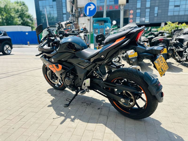二手豪爵铃木GSX250R