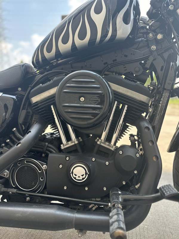 二手哈雷戴维森Iron883 硬汉