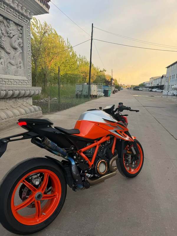 二手KTMR2R1290 Super Duke