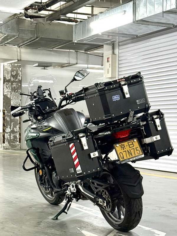 二手贝纳利金鹏 TRK502