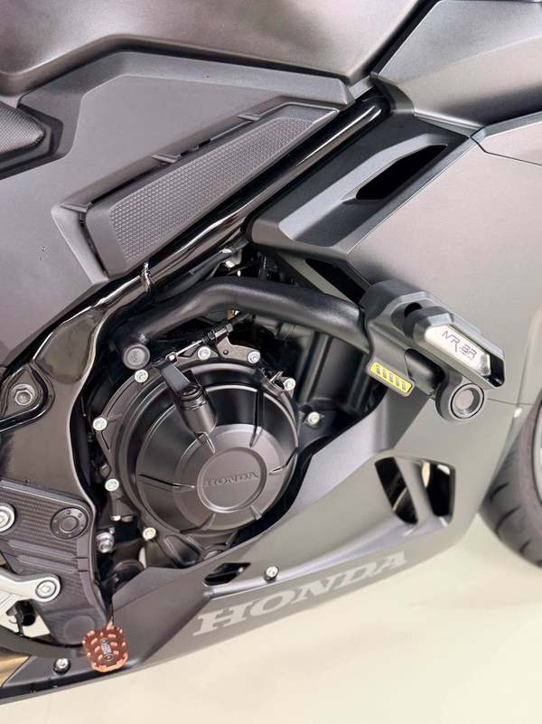 二手本田CBR400R