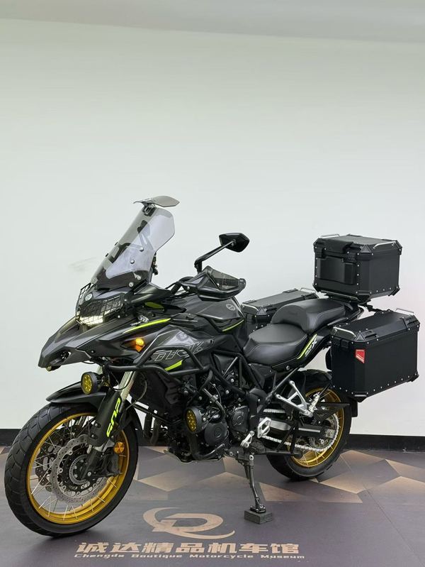 二手贝纳利金鹏 TRK502