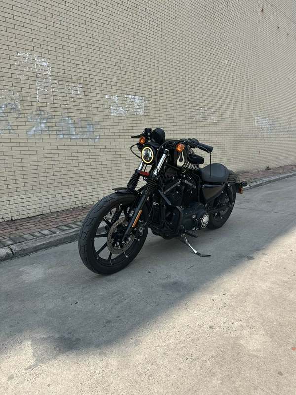 二手哈雷戴维森Iron883 硬汉