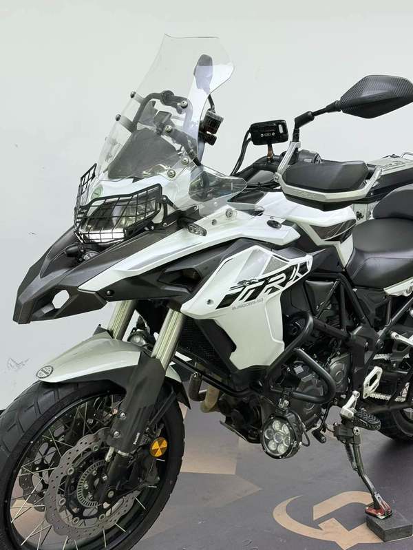 二手贝纳利金鹏 TRK502