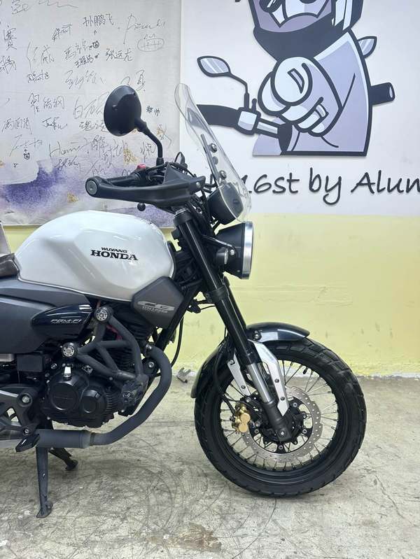二手五羊本田鸷道 CB190SS