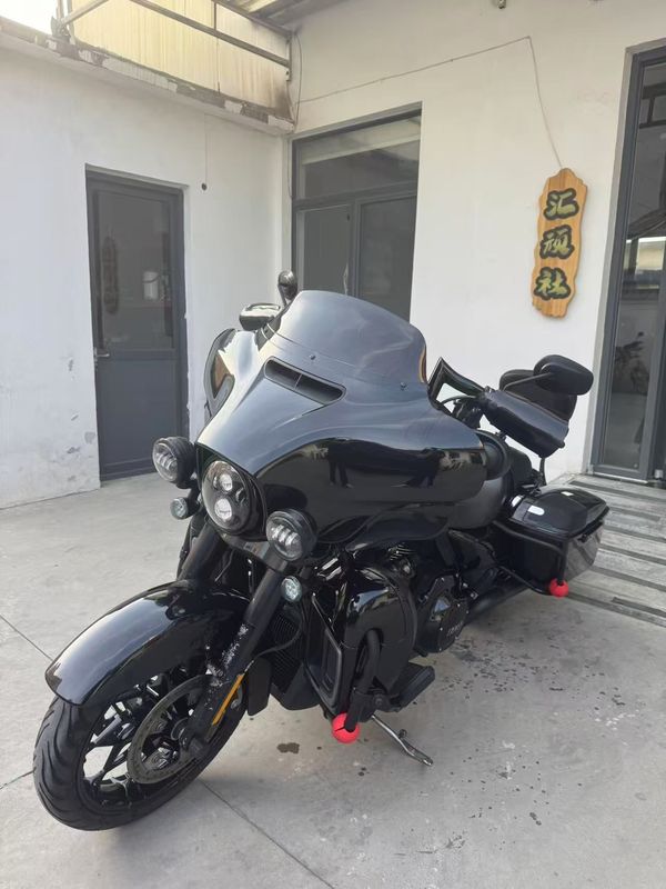 二手哈雷戴维森大道滑翔 Street Glide