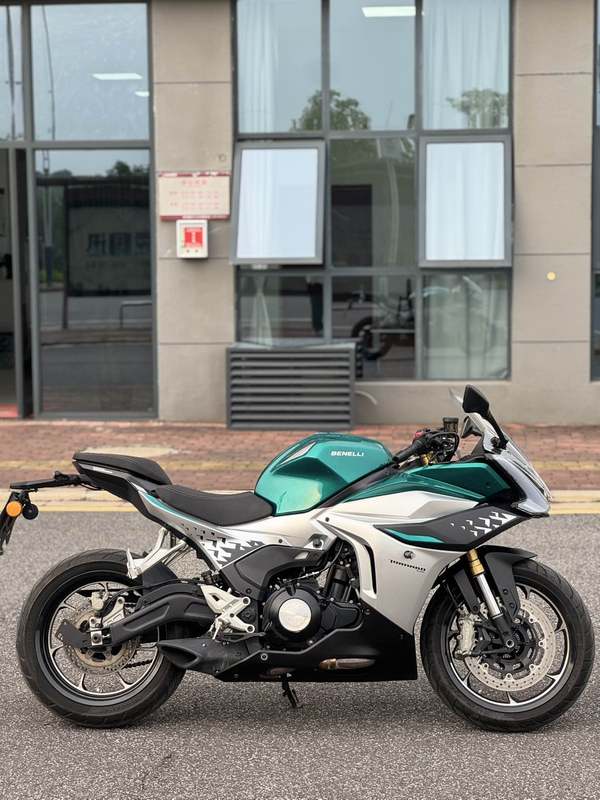 二手贝纳利龙卷风 Tornado 552R