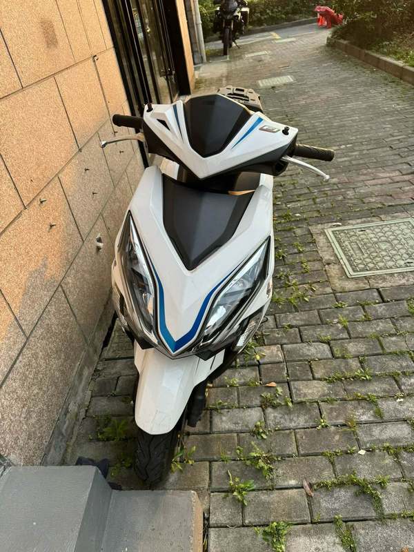 二手新大洲本田裂行 RX125Fi