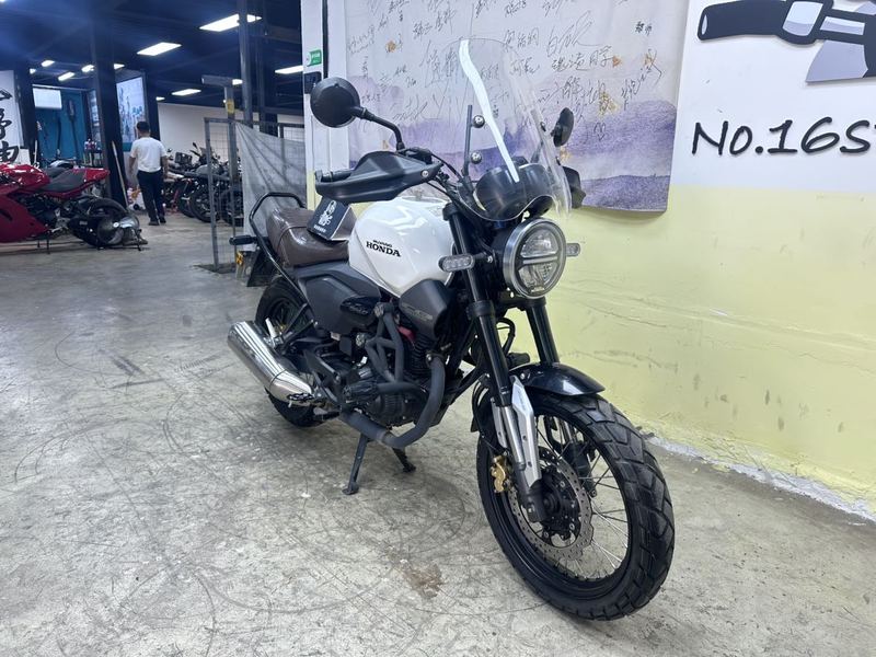 二手五羊本田鸷道 CB190SS
