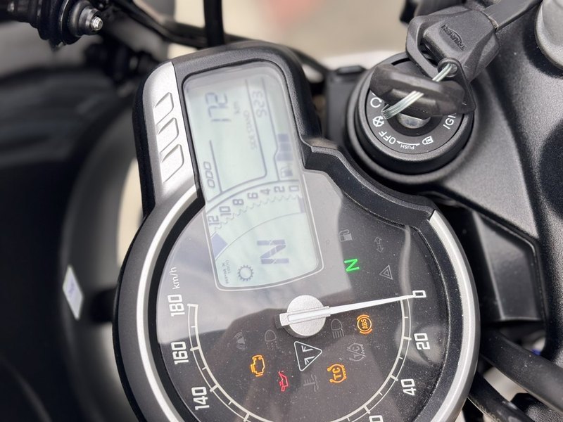 二手凯旋Scrambler 400 X