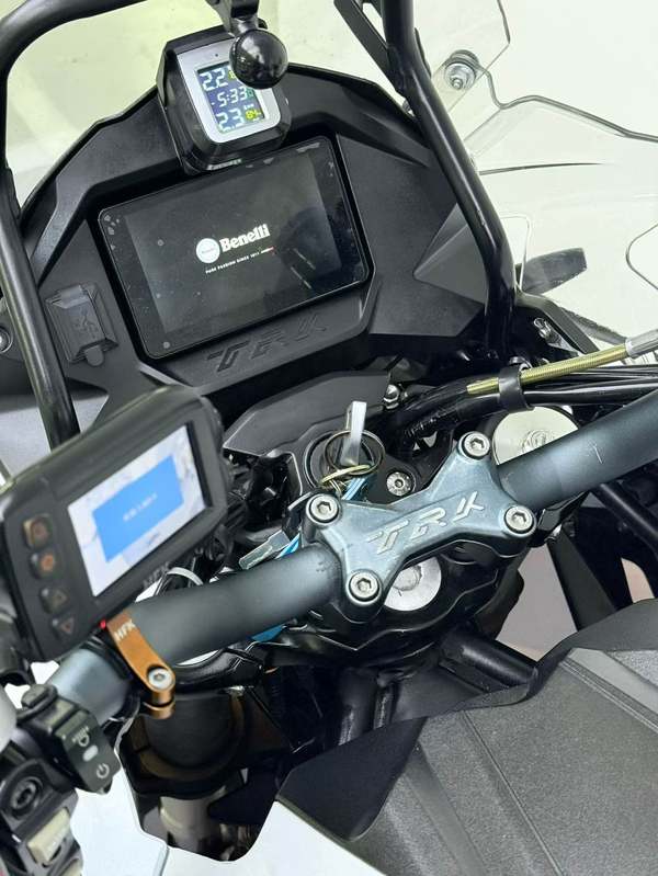 二手贝纳利金鹏 TRK502