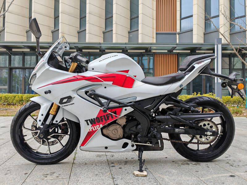 二手QJMOTOR赛250