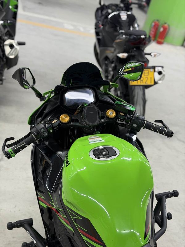 二手川崎ZX-4R