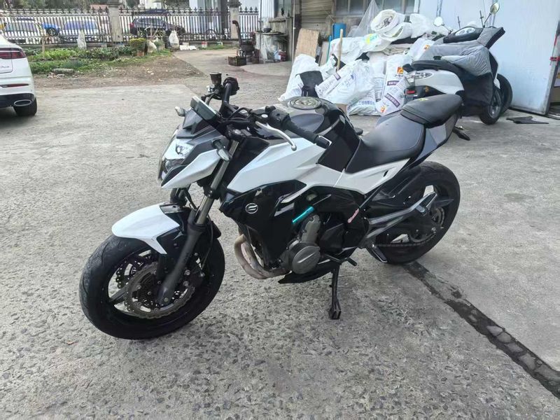 二手春风650NK