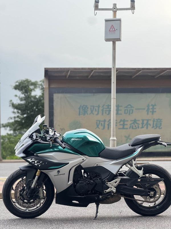二手贝纳利龙卷风 Tornado 552R