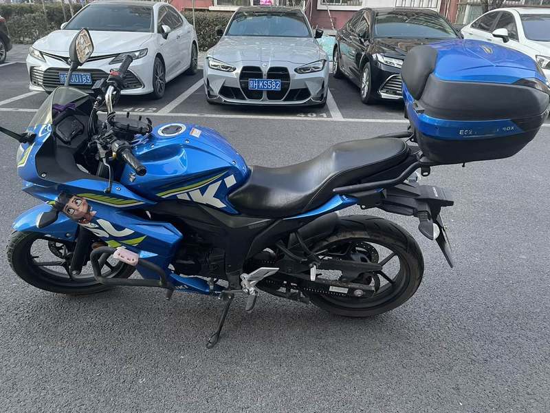 二手济南铃木极客飒 Gixxer 155