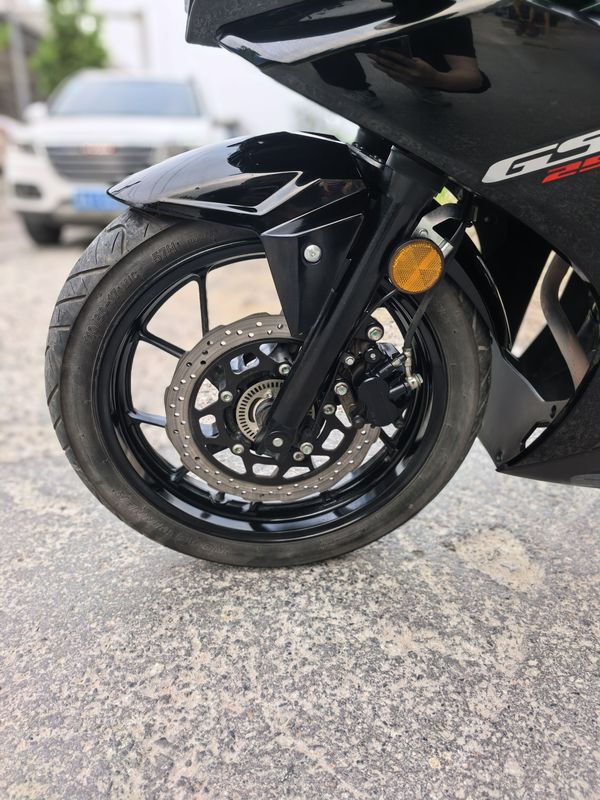 二手豪爵铃木GSX250R