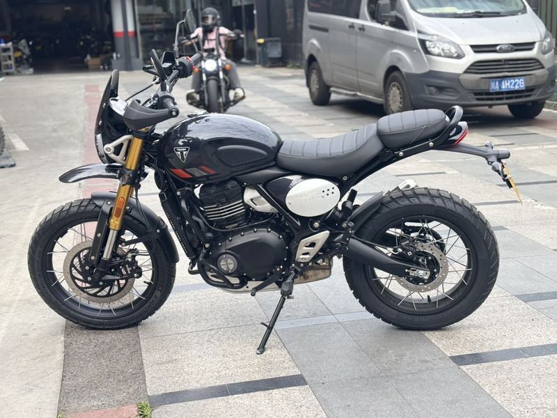 二手凯旋Scrambler 400 X