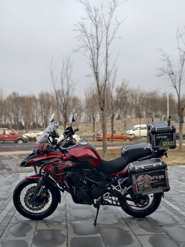 二手贝纳利金鹏 TRK502