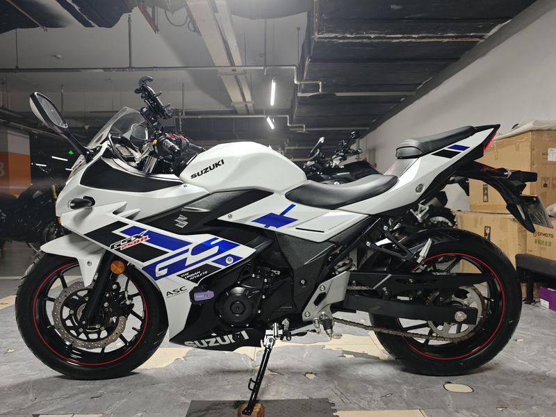 二手豪爵铃木GSX250R