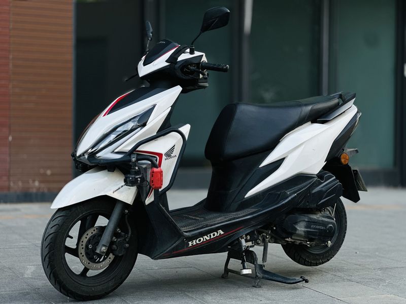 二手新大洲本田裂行 RX125Fi
