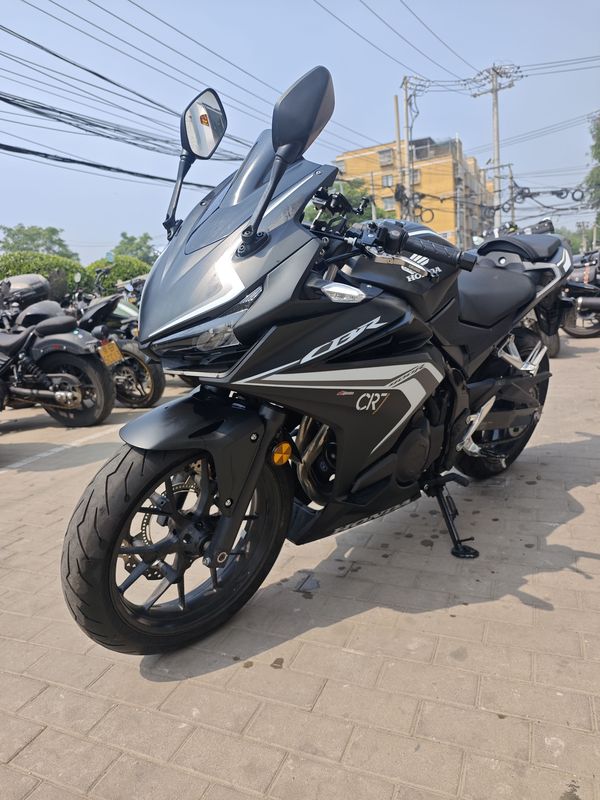 二手本田CBR400R