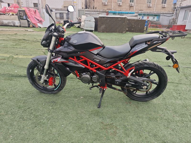 二手贝纳利红宝龙 TNT150i