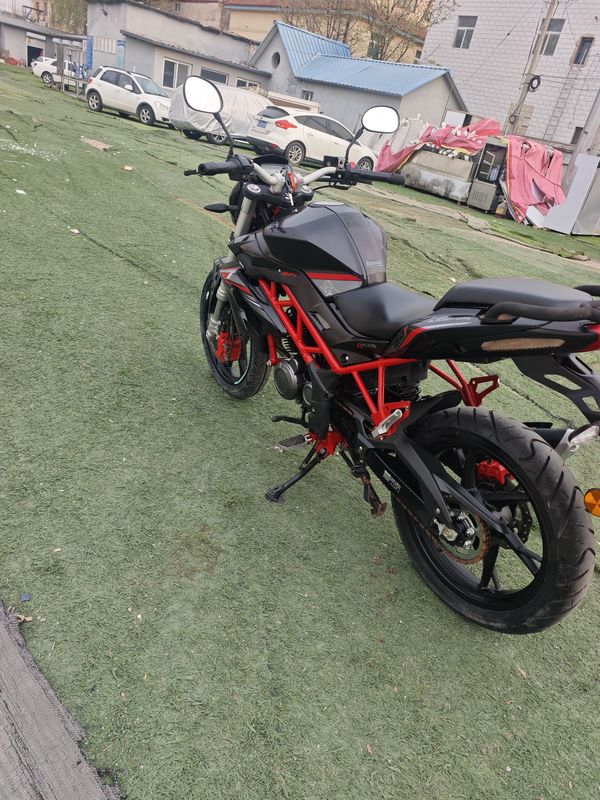 二手贝纳利红宝龙 TNT150i
