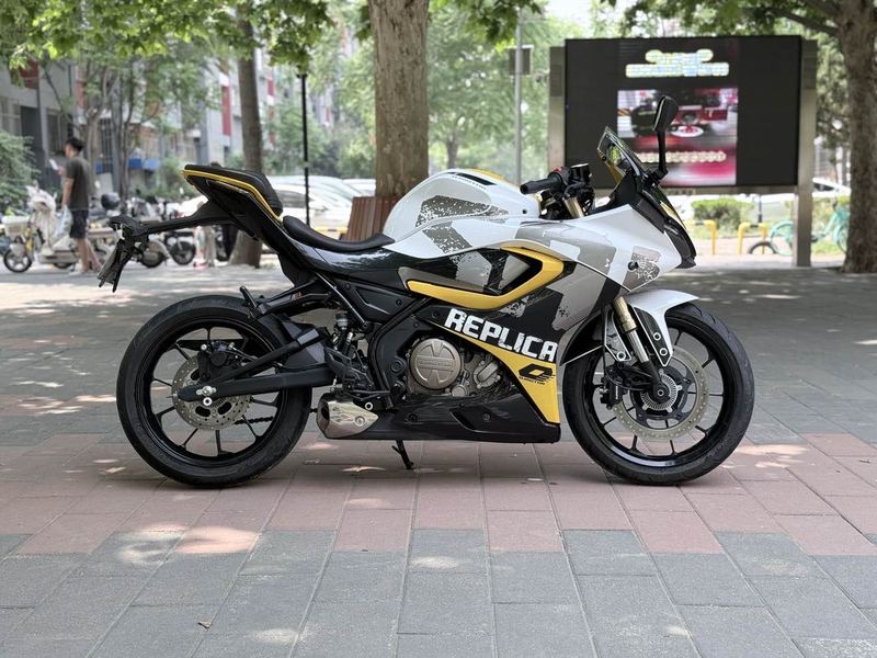 二手QJMOTOR赛250