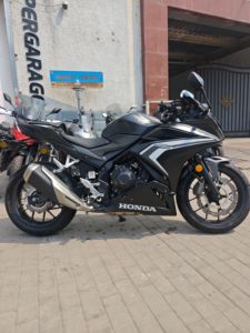 二手本田CBR400R