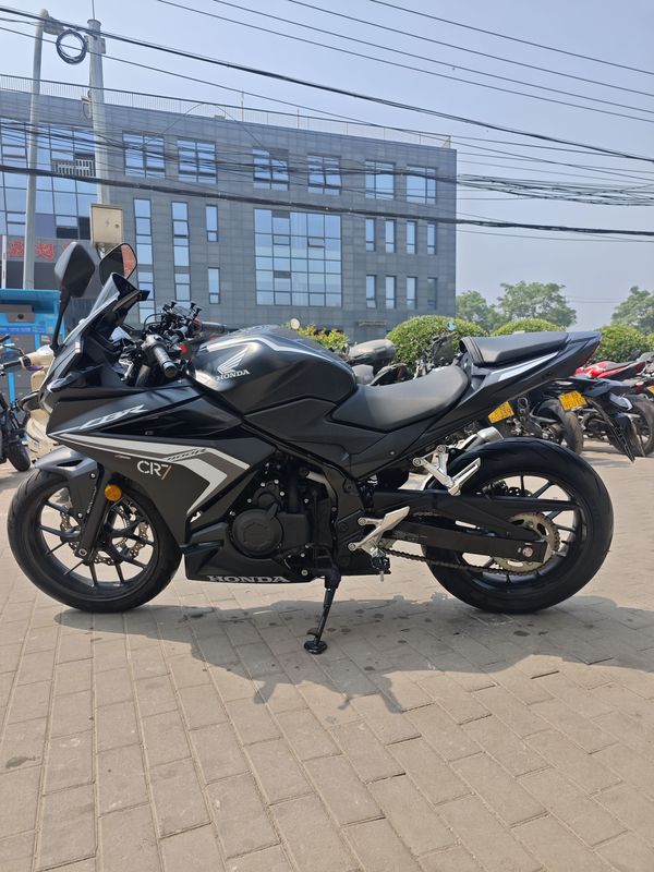 二手本田CBR400R