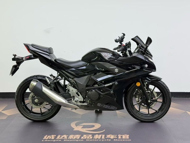 二手豪爵铃木GSX250R